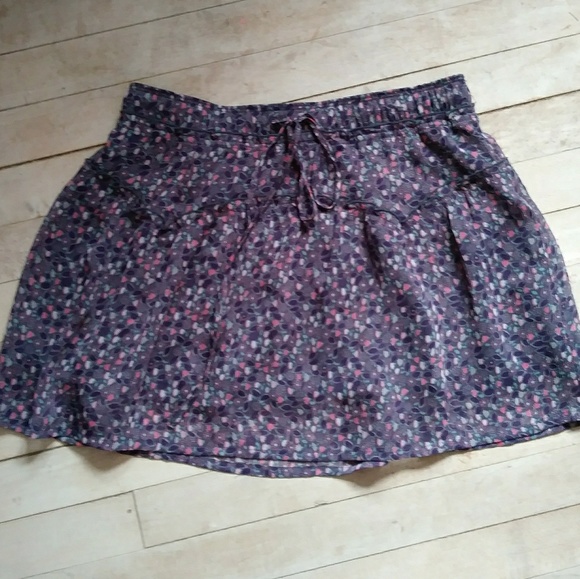 AEO Floral Ruffle Mini Skirt - Picture 6 of 7
